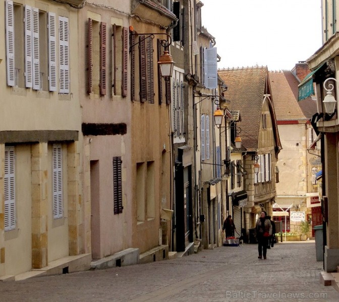 Pilsēta Montlucon iepazīstina ar jaunu, modernu un interaktīvu mūzikas muzeju MUPOP. Vairāk www.mupop.fr un www.montlucontourisme.com Pilsēta Montlucon iepazīstina ar jaunu, modernu un interaktīvu mūzikas muzeju MUPOP. Vairāk www.mupop.fr un www.montlucontourisme.com 119735