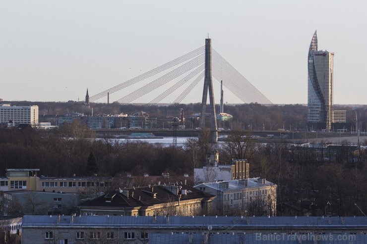 Restorāns ir izvietots 12.stāvā, un tajā varat baudīt lielisku virtuvi. No tā paveras brīnišķīgs skats uz Rīgu 119953