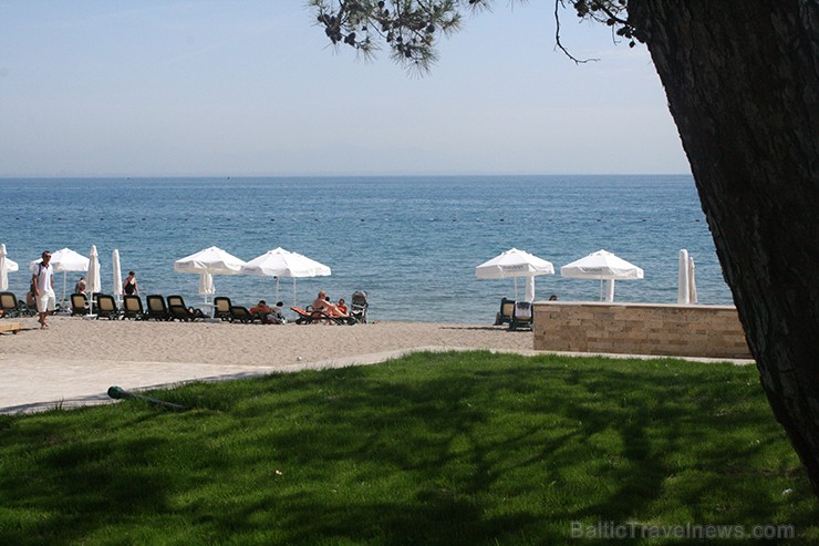 Jaunā Turcijas viesnīca NIRVANA Lagoon Villas Suites & SPA izceļas ar apjomīgu un zaļu teritoriju, plašu pludmales zonu, dažādām sporta aktivitātēm pi 121525