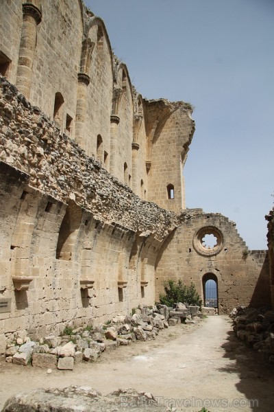 Travelnews.lv redakcija sadarbībā ar tūroperatoru GoAdventure apmeklē populāro gotiskās arhitektūras pieminekli Kiprā - Bellapē abatiju (1200.gads) Travelnews.lv redakcija sadarbībā ar tūroperatoru GoAdventure apmeklē populāro gotiskās arhitektūras pieminekli Kiprā - Bellapē abatiju (1200.gads) 121670