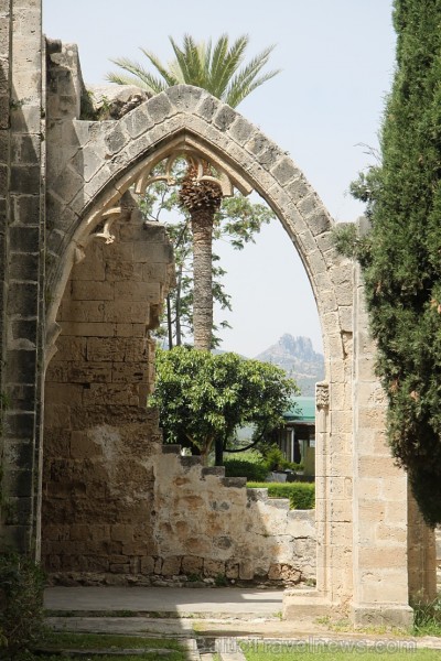 Travelnews.lv redakcija sadarbībā ar tūroperatoru GoAdventure apmeklē populāro gotiskās arhitektūras pieminekli Kiprā - Bellapē abatiju (1200.gads) 121672