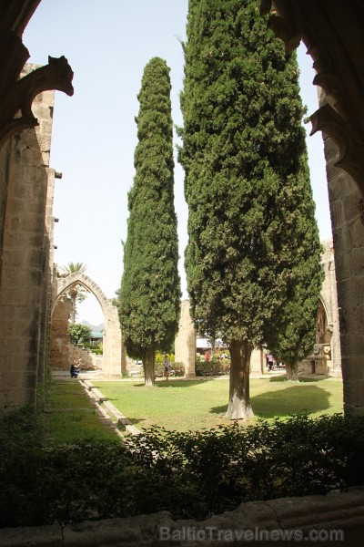 Travelnews.lv redakcija sadarbībā ar tūroperatoru GoAdventure apmeklē populāro gotiskās arhitektūras pieminekli Kiprā - Bellapē abatiju (1200.gads) 121675