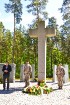 Brāļu kapu komiteja, kā Vācu kara kapu kopšanas Tautas apvienības partnerorganizācija Latvijā, 15. maijā   Otrā pasaules kara vācu karavīru kapos Stro 9
