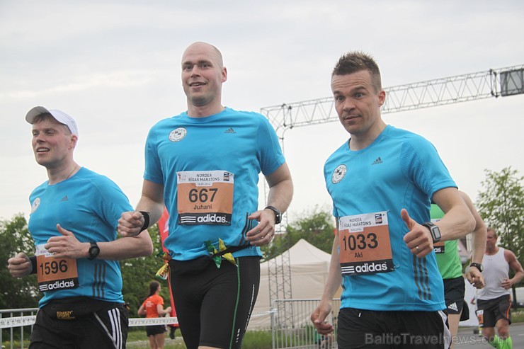 Pirmās bildes no «Nordea Rīgas maratons 2014» ar ātrākajiem skrējējiem 121928