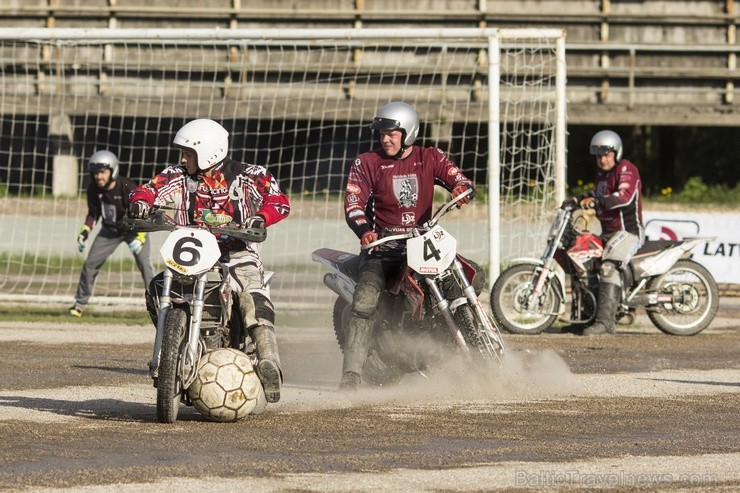 Latvijas vienīgā motobola komanda Rīga ir iesākusi Centrāleiropas līgas sezonu, pirmajā mājas spēlē mērojoties spēkiem ar Bartuva komandu no Skuodas p Latvijas vienīgā motobola komanda Rīga ir iesākusi Centrāleiropas līgas sezonu, pirmajā mājas spēlē mērojoties spēkiem ar Bartuva komandu no Skuodas p 122159