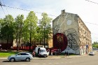 Ar velo ekskursiju pa festivāla laikā tapušo darbu vietām, noslēdzies pirmais Rīgā rīkotais ielu mākslas festivāls 