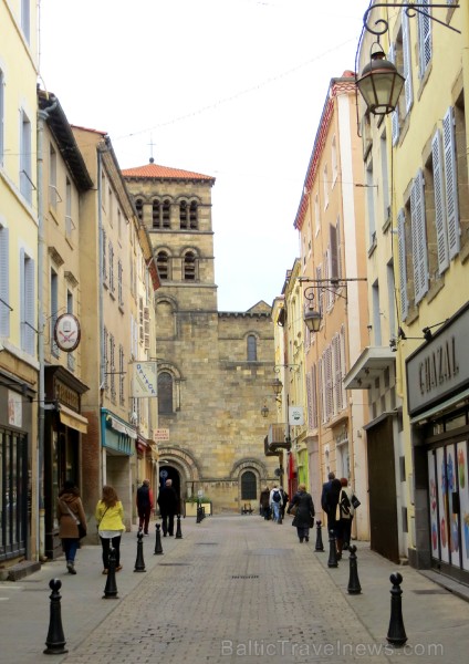 Travelnews.lv iepazīst Saint-Austremoine - vienu no Francijas skaistākajām romāņu baznīcām pilsētā Isuāra (Issoire) 122827