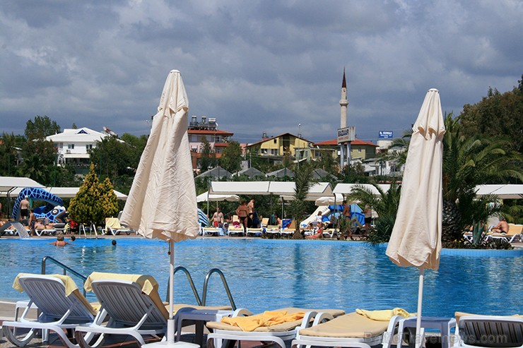 Maija sākumā Turcijas ceļojuma laikā Travelnews.lv kopā ar Novatours apskatīja Side kūrorta vienu no labākajām pieczvaigžņu viesnīcām - Club Turan Pri 122910