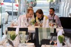 22. maija saulainajā vakarā restorānā Burkāns pulcējās īsti gardēži, lai baudītu Latvijā zināmu šefpavāru pagatavotus ēdienus un piemeklētus vīnus - w 5