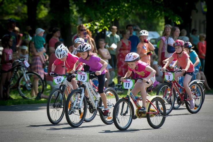 25. maijā Rīgā, Uzvaras parkā norisinājās Rīgas bērnu mini velomaratons, kurā piedalījušies teju 300 mazie riteņbraucēji vecumā no 3 līdz 11 gadiem 123011