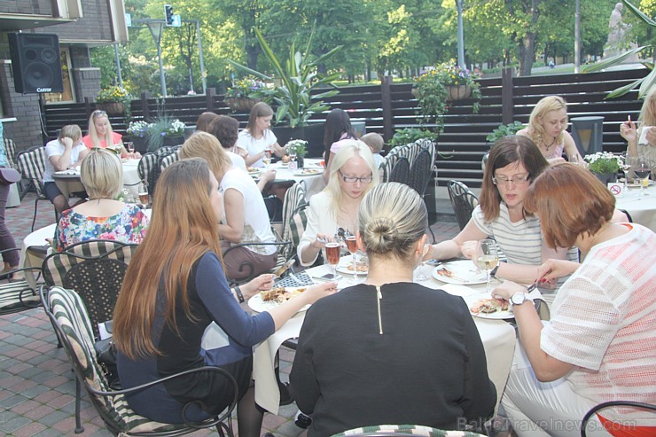 Rīgas viens no labākajiem restorāniem «Piramīda» atklāj vasaras terasi 123148