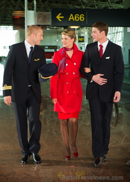 Brussels Airlines pārstāvis Latvijā Baltic GSA iepazīstina ar ērtībām, kas pasažieriem nodrošinātas starptautisko lidojumu laikā. Aviobiļetes iegādāji 123289