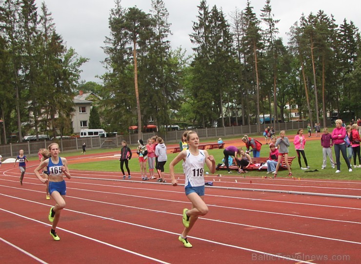 Ogres novada sporta centrs veiksmīgi startē vieglatlētikas sacensībās jauniešiem «Valmieras spēles 2014» Ogres novada sporta centrs veiksmīgi startē vieglatlētikas sacensībās jauniešiem «Valmieras spēles 2014» 123323