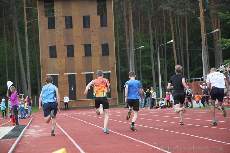 Ogres novada sporta centrs veiksmīgi startē vieglatlētikas sacensībās jauniešiem «Valmieras spēles 2014» 123324