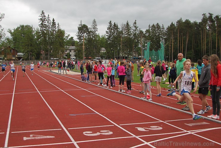 Ogres novada sporta centrs veiksmīgi startē vieglatlētikas sacensībās jauniešiem «Valmieras spēles 2014» 123325
