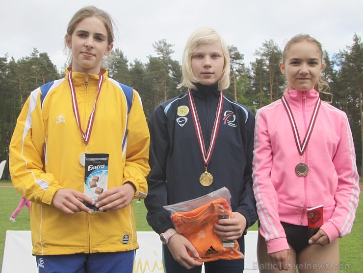 Ogres novada sporta centrs veiksmīgi startē vieglatlētikas sacensībās jauniešiem «Valmieras spēles 2014» Ogres novada sporta centrs veiksmīgi startē vieglatlētikas sacensībās jauniešiem «Valmieras spēles 2014» 123338
