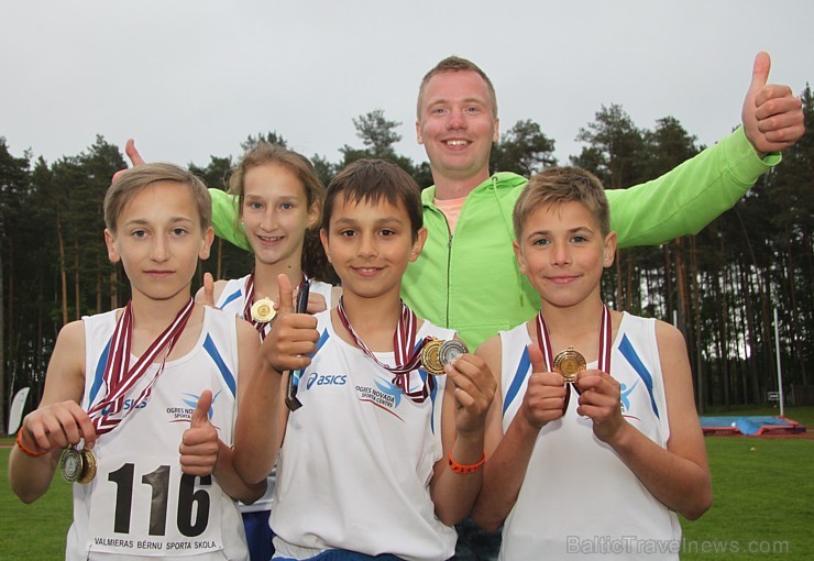 Ogres novada sporta centrs veiksmīgi startē vieglatlētikas sacensībās jauniešiem «Valmieras spēles 2014» Ogres novada sporta centrs veiksmīgi startē vieglatlētikas sacensībās jauniešiem «Valmieras spēles 2014» 123348