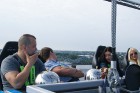 Līdz 8. jūnijam Rīgā viesojas neparastais debesu restorāns Dinner In The Sky. Nepalaid garām šo iespēju un rezervē vietu www.dinnerinthesky.lv 34