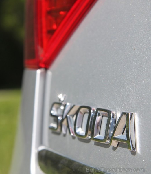 BalticTravelnews.com testa braucienam izvēlējās Škoda SuperB, jo daudzos ārvalstu medijos bija labas atsauksmes par ceļošanas priekšrocībām ar šo auto BalticTravelnews.com testa braucienam izvēlējās Škoda SuperB, jo daudzos ārvalstu medijos bija labas atsauksmes par ceļošanas priekšrocībām ar šo auto 124521