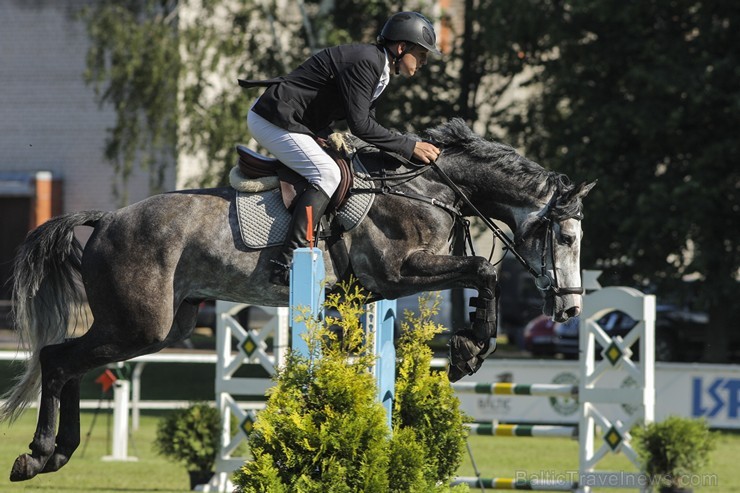 Kleistos norisinājies LR čempionāts konkūrā pieaugušajem, jaunajiem jātniekiem, junioriem un bērniem Kleistos norisinājies LR čempionāts konkūrā pieaugušajem, jaunajiem jātniekiem, junioriem un bērniem 124745