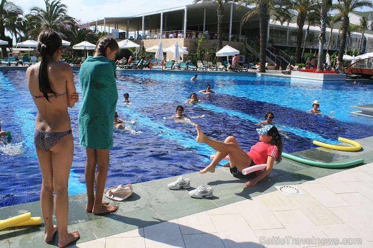 Travelnews.lv redakcija apmeklē Alva Donna Exclusive Hotel & Spa - viesnīcu Turcijā ar plašu teritoriju un aktivitātēm bērniem. Rezervē atpūtu - www.n 125657
