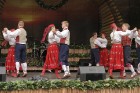 Pasaules saulgriežu festivāla programmu veidoja dziesmas, dejas un rituāli, sākot ar pašmāju un tuvāko kaimiņu skanīgākajiem līgotājiem, Rumānijas un  16