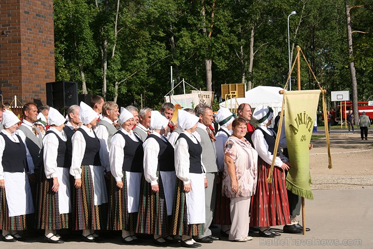 28. jūnijā Salas novada Sēlpils pagasta Zvejnieklīcī norisinājās visu Sēlijas novadu (Jaunjelgavas, Viesītes, Salas, Jēkabpils, Neretas, Aknīstes, Ilū 28. jūnijā Salas novada Sēlpils pagasta Zvejnieklīcī norisinājās visu Sēlijas novadu (Jaunjelgavas, Viesītes, Salas, Jēkabpils, Neretas, Aknīstes, Ilū 126427