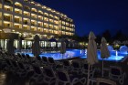 Lai kā gribētos, nakts peldes viesnīcu baseinos nav atļautas http://www.novatours.lv 12