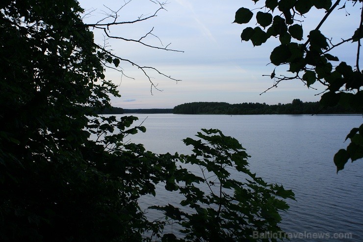 Daugavas kreisajā krastā zem Daugavas ūdeņiem jau teju 50 gadus guļ Staburaga klints, kas applūdināta tika 1966. gadā 126833