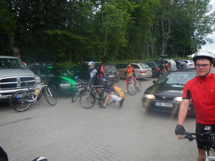 Šoreiz tas tika apvienots ar SEB MTB maratona trases apskati, pa kuru jau šo svētdien notiks maratons, kur plāno pulcēties vairāk kā 2000 dalībnieku Šoreiz tas tika apvienots ar SEB MTB maratona trases apskati, pa kuru jau šo svētdien notiks maratons, kur plāno pulcēties vairāk kā 2000 dalībnieku 127095