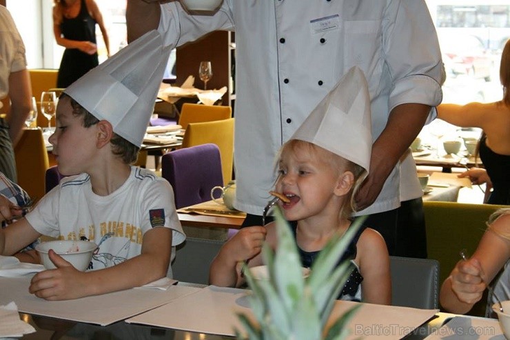 Pagājušo svētdien, 6. jūlijā, restorānā The Traveller norisinājās pirmā kulinārijas meistarklase bērniem. 127527