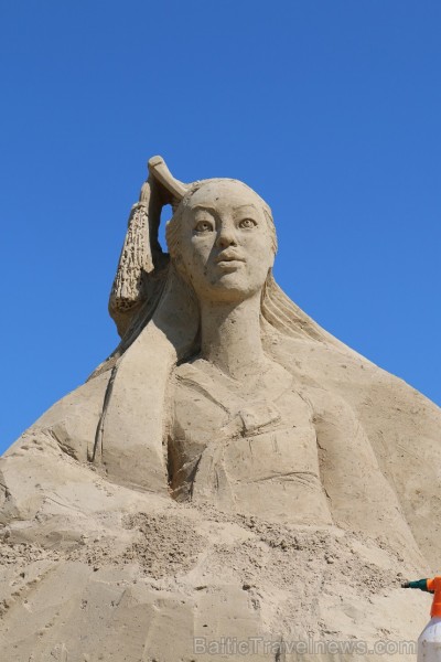8. Starptautiskais Smilšu skulptūru festivāls «Summer Signs 2014» norisināsies no 12. līdz 13. jūlijam. Šobrīd norisinās skulptūru tapšanas process 127711