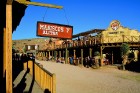 Durango apkārtnē apmeklētājiem pieejami divi Mežonīgo Rietumu ciemati, kas savulaik pagozējušies kino lentās, īpaši leģendārā aktiera Džona Veina film 17