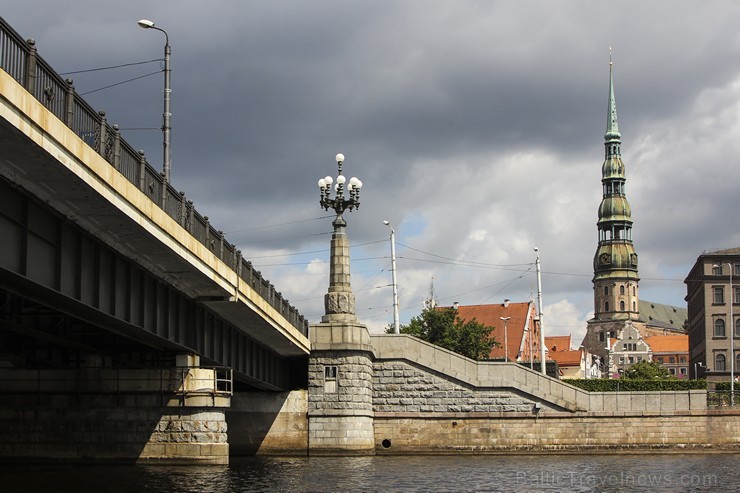 Travelnews.lv redakcija apskata Vecrīgu no Rīgas kanāla un Daugavas ūdeņiem 128651