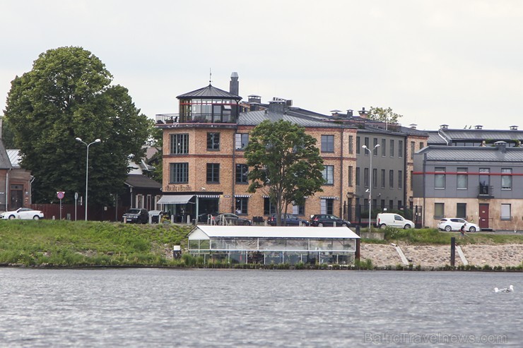 Travelnews.lv redakcija apskata Vecrīgu no Rīgas kanāla un Daugavas ūdeņiem 128666
