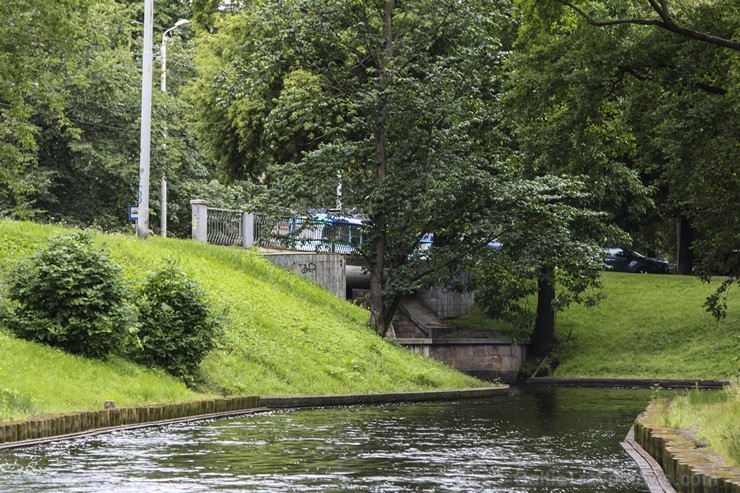 Travelnews.lv redakcija apskata Vecrīgu no Rīgas kanāla un Daugavas ūdeņiem 128673