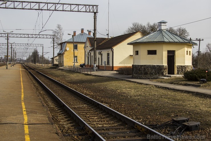 Olaines dzelzceļa stacija ir viena no pirmajām stacijām uz Rīga - Jelgava dzelzceļa līnijas 128752