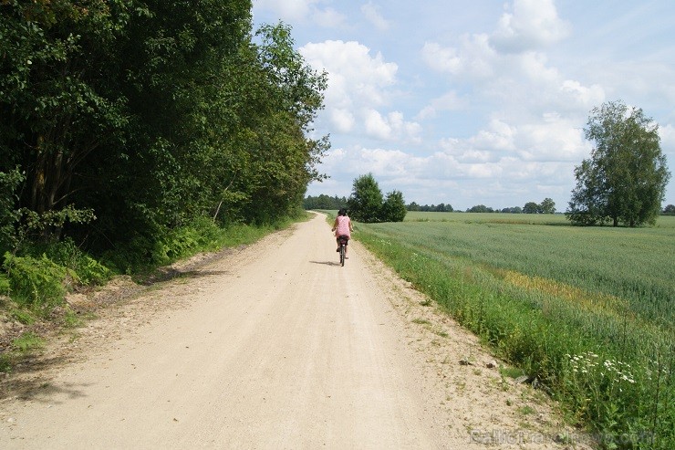 Travelnews.lv redakcija jūlija vidū devās velomaršrutā Aizkraukle - Koknese - Aizkraukle, kopumā nobraucot 51 kilometru. Velomaršruta karte un aprakst 128884