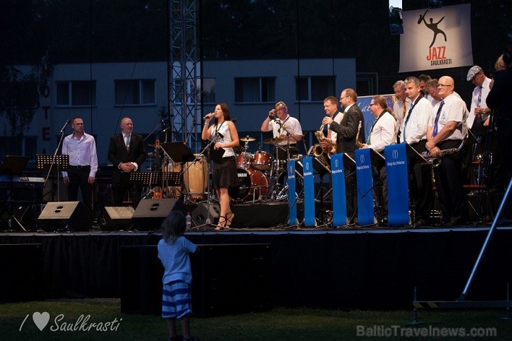 Līdz 26. jūlijam Minhauzena Undā notiek XVII starptautiskais Saulkrastu džeza festivāls «Saulkrasti Jazz 2014», kurā uzstājas izcili džeza mūziķi no 1 Līdz 26. jūlijam Minhauzena Undā notiek XVII starptautiskais Saulkrastu džeza festivāls «Saulkrasti Jazz 2014», kurā uzstājas izcili džeza mūziķi no 1 129172