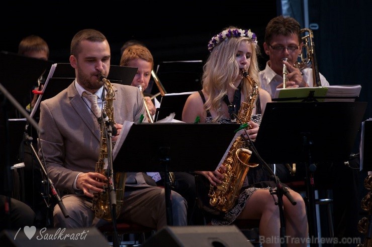Līdz 26. jūlijam Minhauzena Undā notiek XVII starptautiskais Saulkrastu džeza festivāls «Saulkrasti Jazz 2014», kurā uzstājas izcili džeza mūziķi no 1 Līdz 26. jūlijam Minhauzena Undā notiek XVII starptautiskais Saulkrastu džeza festivāls «Saulkrasti Jazz 2014», kurā uzstājas izcili džeza mūziķi no 1 129186