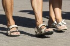 Kādos apavos šovasar staigā pa Jomas ielu? 13