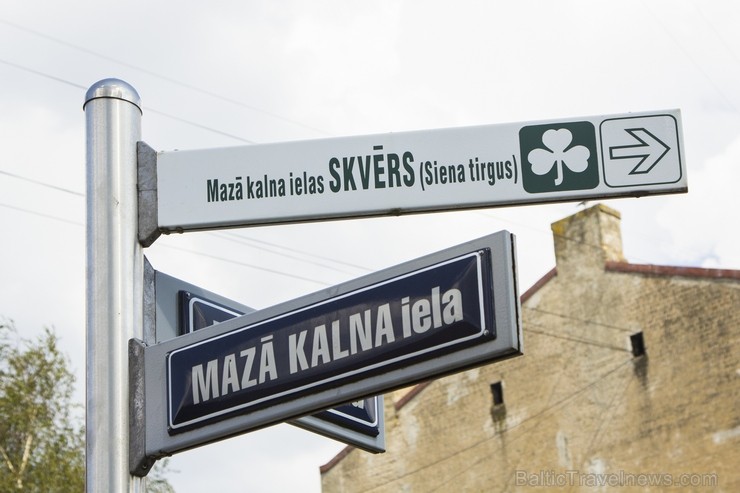 Pirmās ziņas par skvēru ir no 19.gs., saistībā ar sabiedrisko transportu. Zirgu omnibusu satiksme, kas savienoja Krasnaja Gorkas tirdziņu Maskavas iel Pirmās ziņas par skvēru ir no 19.gs., saistībā ar sabiedrisko transportu. Zirgu omnibusu satiksme, kas savienoja Krasnaja Gorkas tirdziņu Maskavas iel 130356