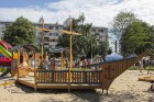 Pagājušajā nedēļas nogalē Vecmīlgrāvī - bērnu laukumā notika Mīlgrāvja krastmalas svētki  – «80 dienas ap zemeslodi» 18