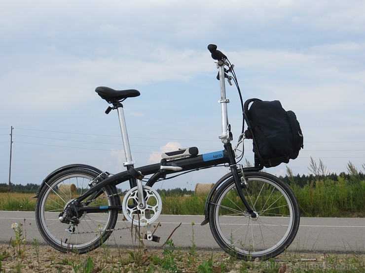Saliekamais velosipēds «Tern Link C7» ar 7 ātrumiem ir pietiekoši ātrs, lai uzturētu braukšanas ātrumu starp 15 un 20 km/h Saliekamais velosipēds «Tern Link C7» ar 7 ātrumiem ir pietiekoši ātrs, lai uzturētu braukšanas ātrumu starp 15 un 20 km/h 130709
