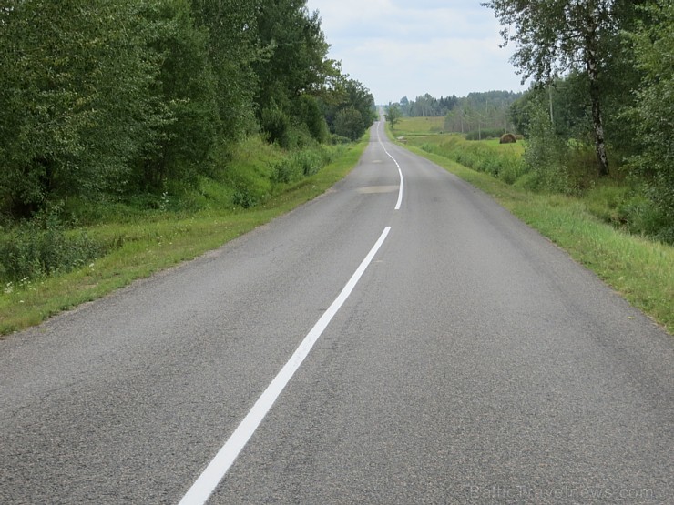 Jāatzīst, ka ceļa posms Rīga - Ērģļi - Pļaviņas ir ērti braucams ar velosipēdu un ainaviski ļoti pievilcīgs Jāatzīst, ka ceļa posms Rīga - Ērģļi - Pļaviņas ir ērti braucams ar velosipēdu un ainaviski ļoti pievilcīgs 130743