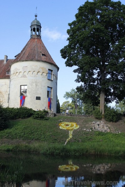 09.08.2014 Jaunpils pilī norisinājās Viduslaiku svētki, kuros satikās pagātne un nākotne, zūdot laika robežām - www.jaunpilspils.lv 131219