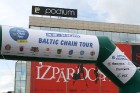 Rīgā, laukumā pie Elkor Plaza, 21. augustā pulksten 14.00 tika dots starts 'Baltijas ceļa' daudzdienu velobrauciena otrajam posmam. 'Baltijas ceļa' ve 7