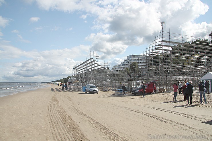 Jūrmalas 5 zvaigžņu viesnīcas Baltic Beach Hotel pludmale top gatava pludmales volejbola sacensībām «CEV Satellite Jūrmala» - Jurmala.beachvolley.lv 132104