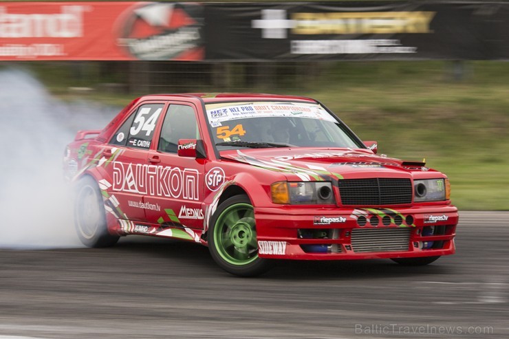 Ar spraigām cīņām aizvadīts Ziemeļeiropas drifta čempionāta noslēdzošais posms 132419