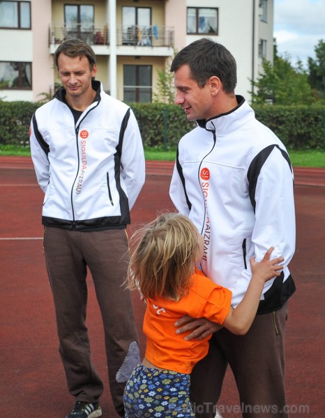 02.09.2014 ar sporta stundu Siguldas pilsētas vidusskolā tika atklāta Latvijā pirmā klase ar sporta novirzienu 02.09.2014 ar sporta stundu Siguldas pilsētas vidusskolā tika atklāta Latvijā pirmā klase ar sporta novirzienu 132716